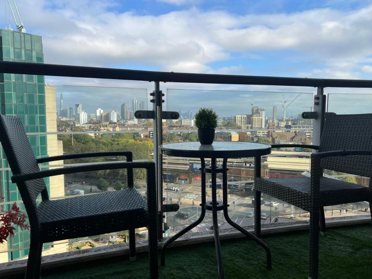St George Thames Apartment London Exterior foto