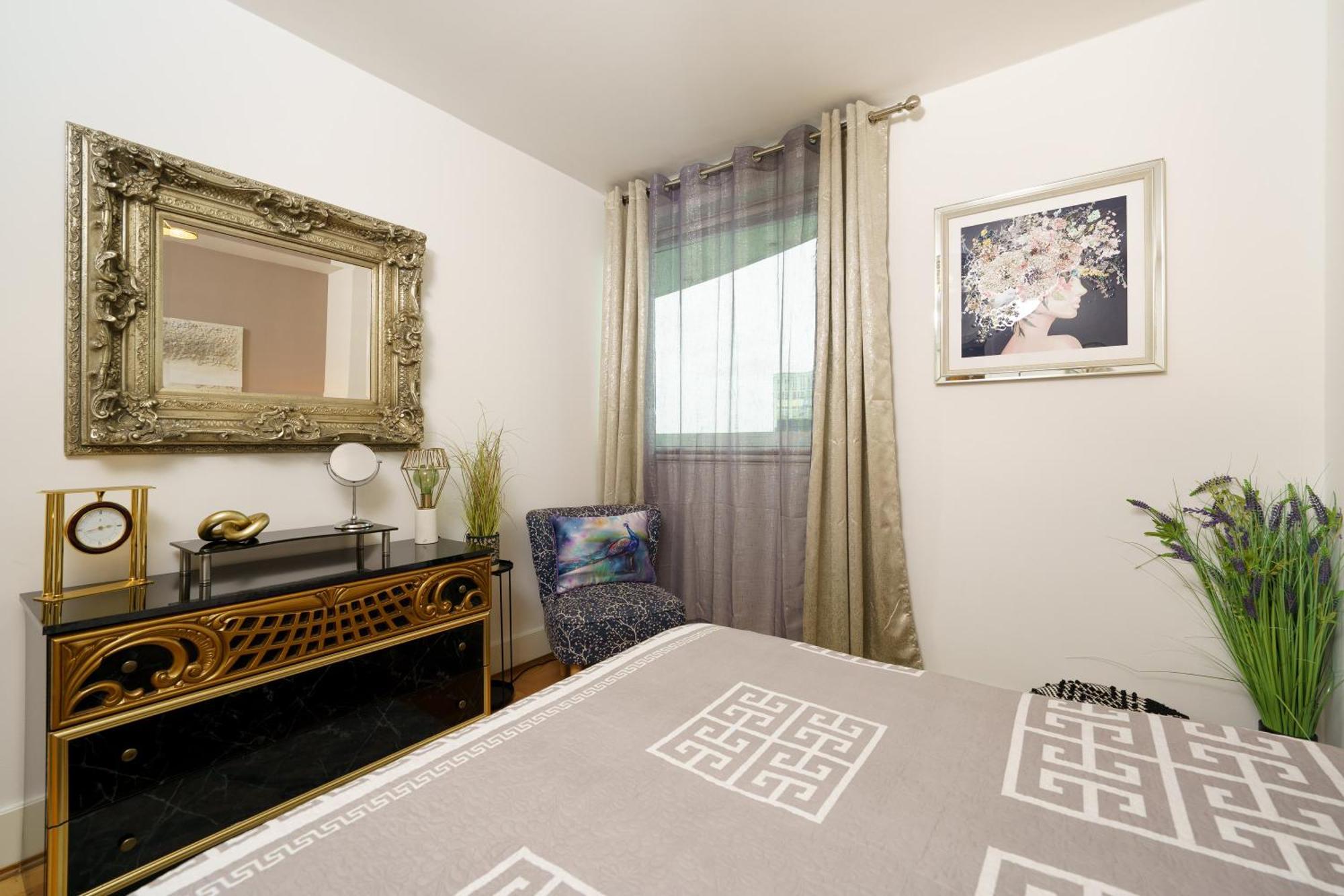 St George Thames Apartment London Exterior foto